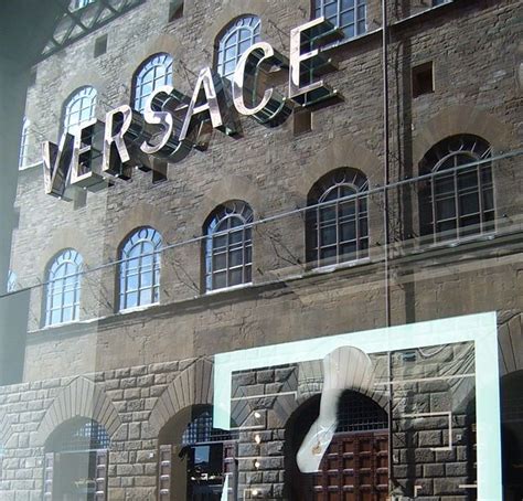 ex de versace|Versace wikipedia.